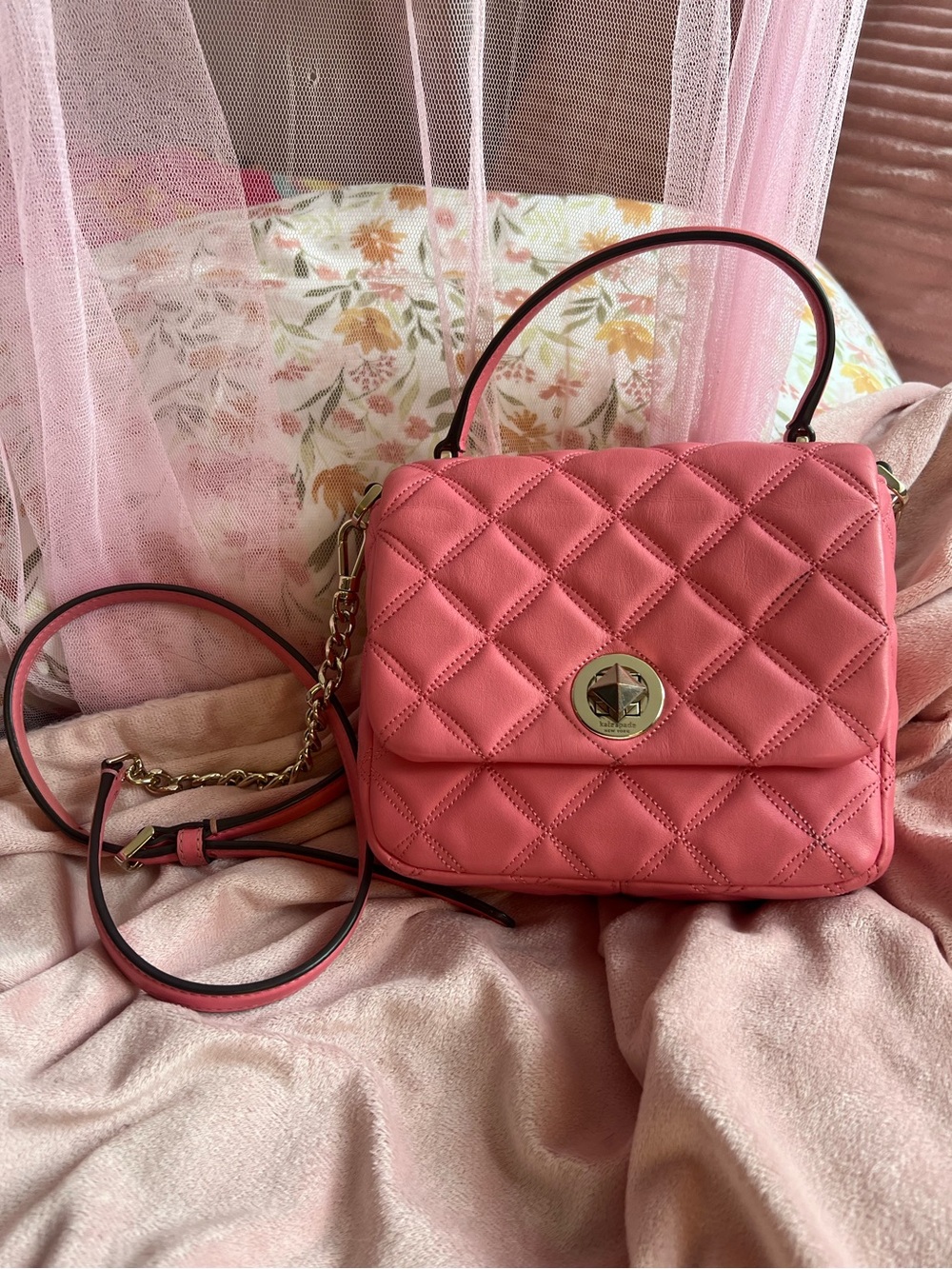 Kate Spade NY Quilted Leather Crossbody Bag w. Pink & Gold Chain | Pre-Loved 💓